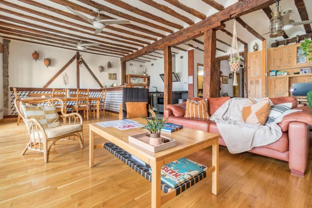 Апартаменты Sea Views In The Heart Of The Old Town Кастро-Урдиалес Экстерьер фото