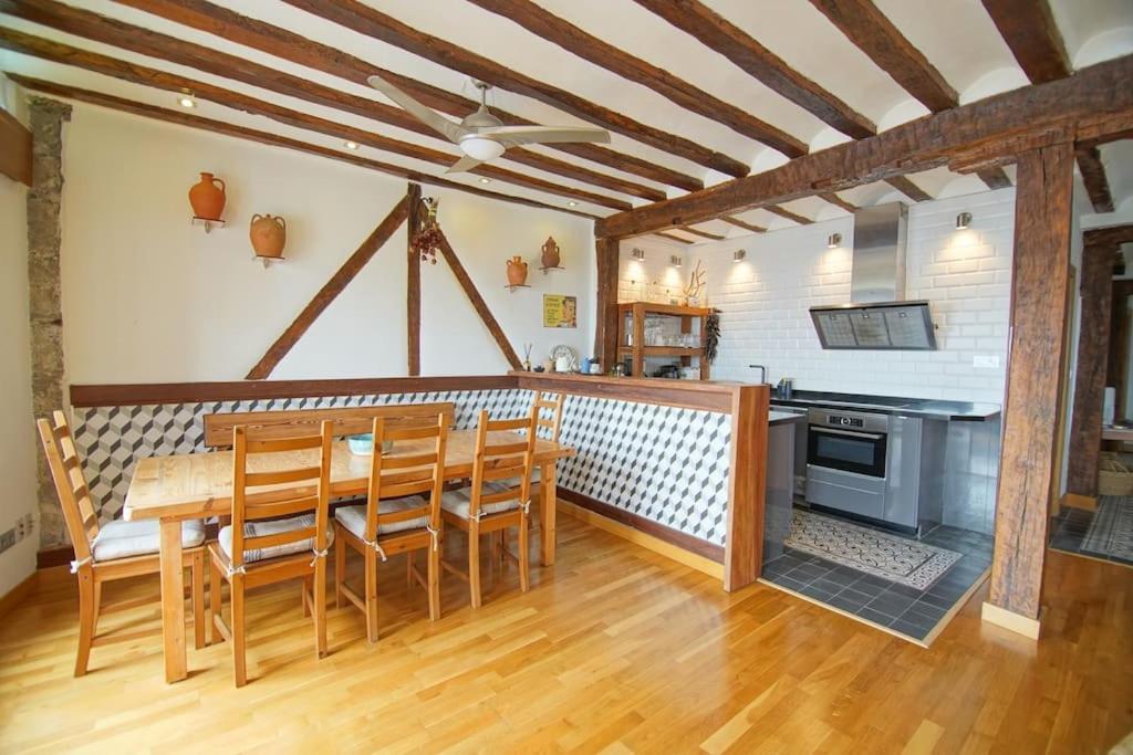 Апартаменты Sea Views In The Heart Of The Old Town Кастро-Урдиалес Экстерьер фото