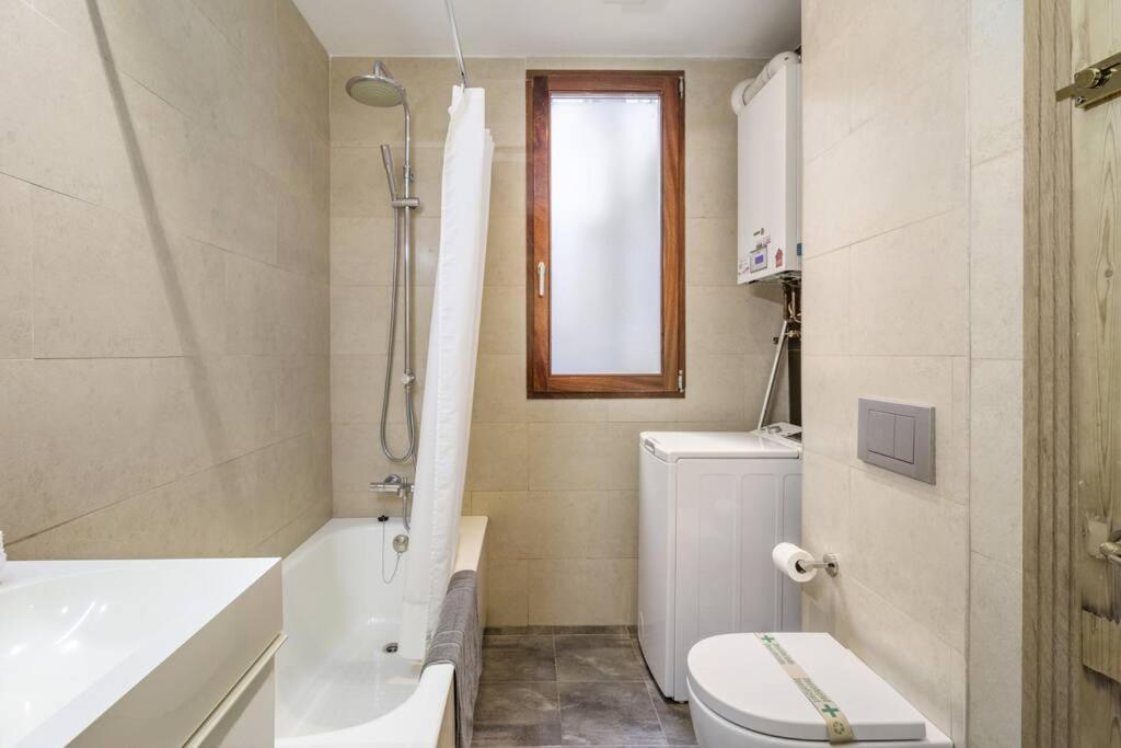 Апартаменты Sea Views In The Heart Of The Old Town Кастро-Урдиалес Экстерьер фото