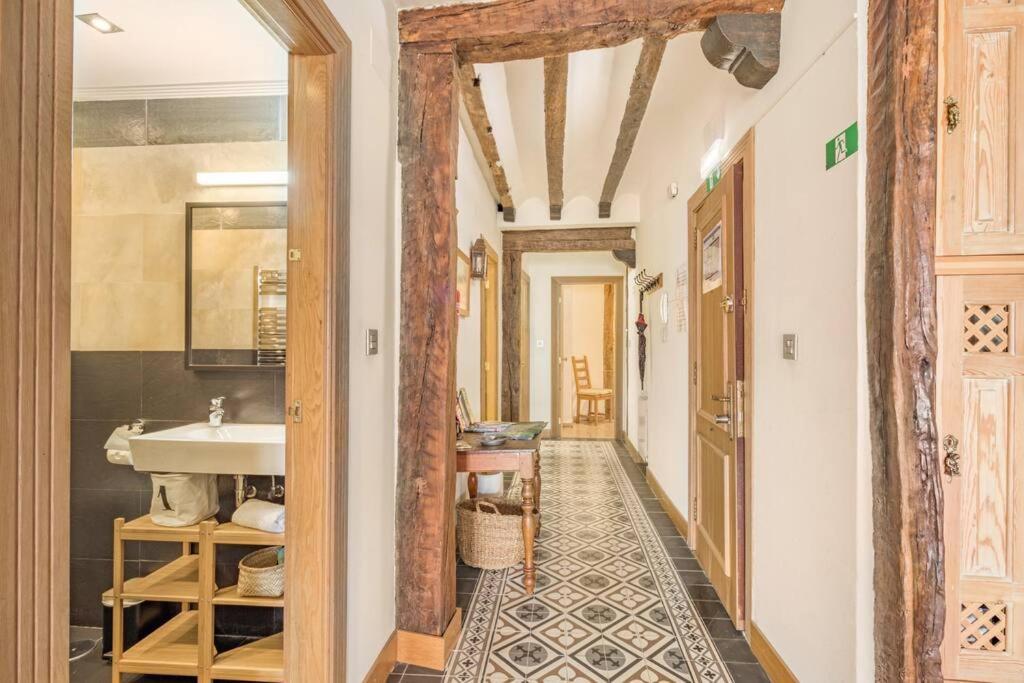 Апартаменты Sea Views In The Heart Of The Old Town Кастро-Урдиалес Экстерьер фото