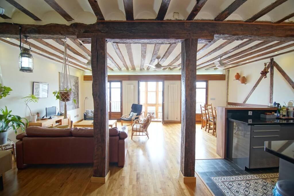 Апартаменты Sea Views In The Heart Of The Old Town Кастро-Урдиалес Экстерьер фото