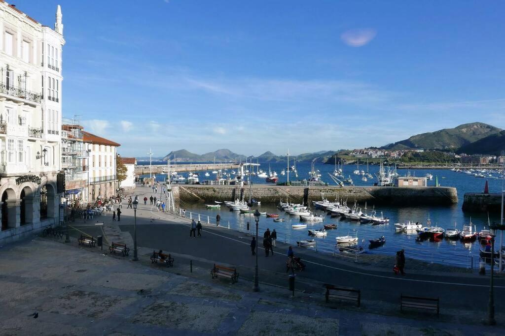 Апартаменты Sea Views In The Heart Of The Old Town Кастро-Урдиалес Экстерьер фото